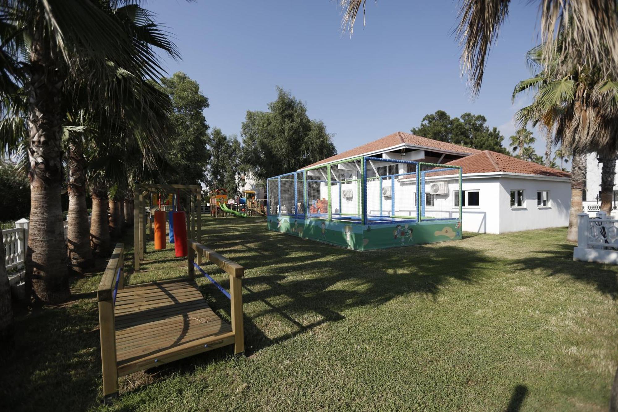 באלאק Adora Hotel & Resort מראה חיצוני תמונה