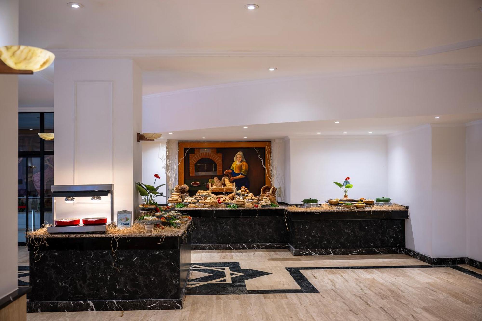 באלאק Adora Hotel & Resort מראה חיצוני תמונה