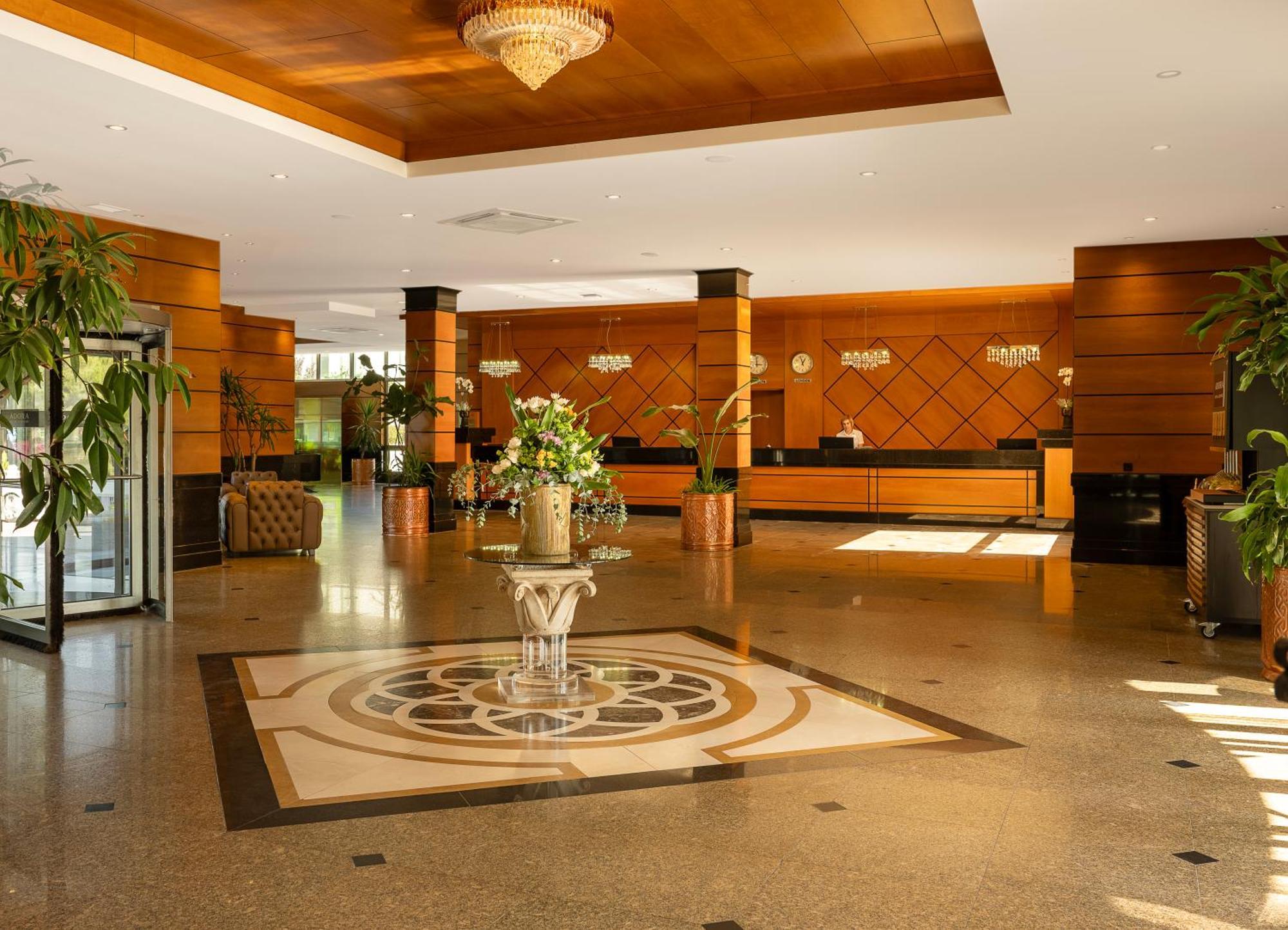 באלאק Adora Hotel & Resort מראה חיצוני תמונה