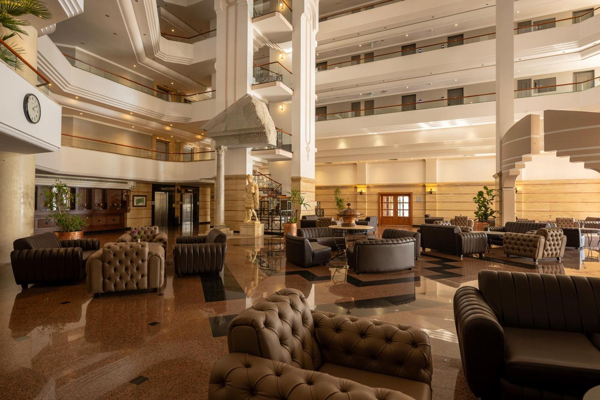 באלאק Adora Hotel & Resort מראה חיצוני תמונה