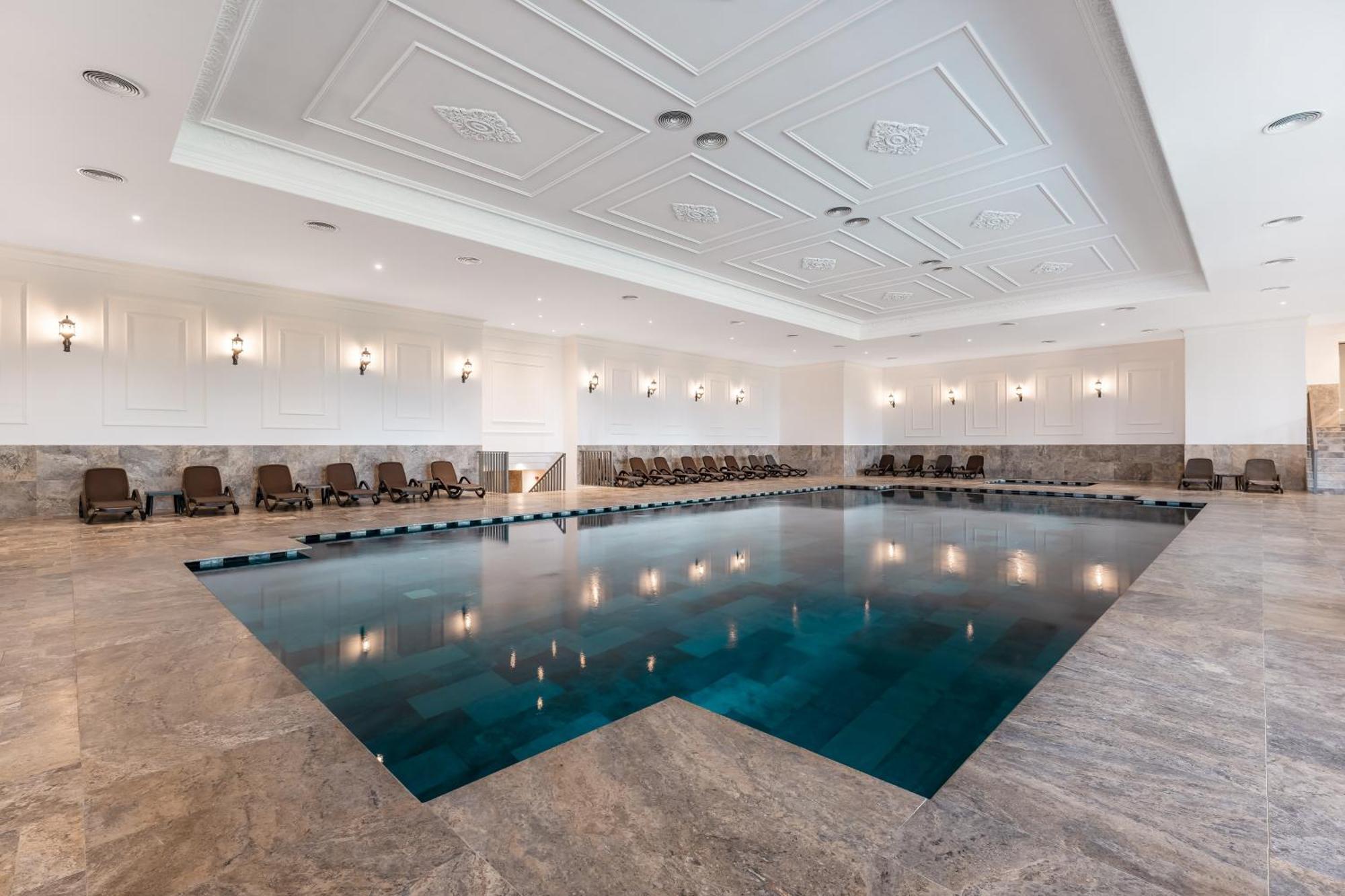 באלאק Adora Hotel & Resort מראה חיצוני תמונה