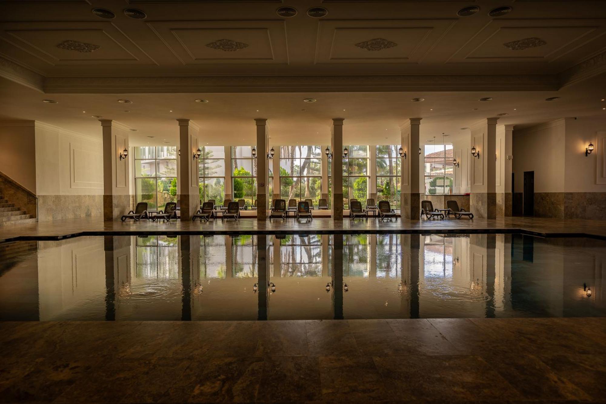 באלאק Adora Hotel & Resort מראה חיצוני תמונה