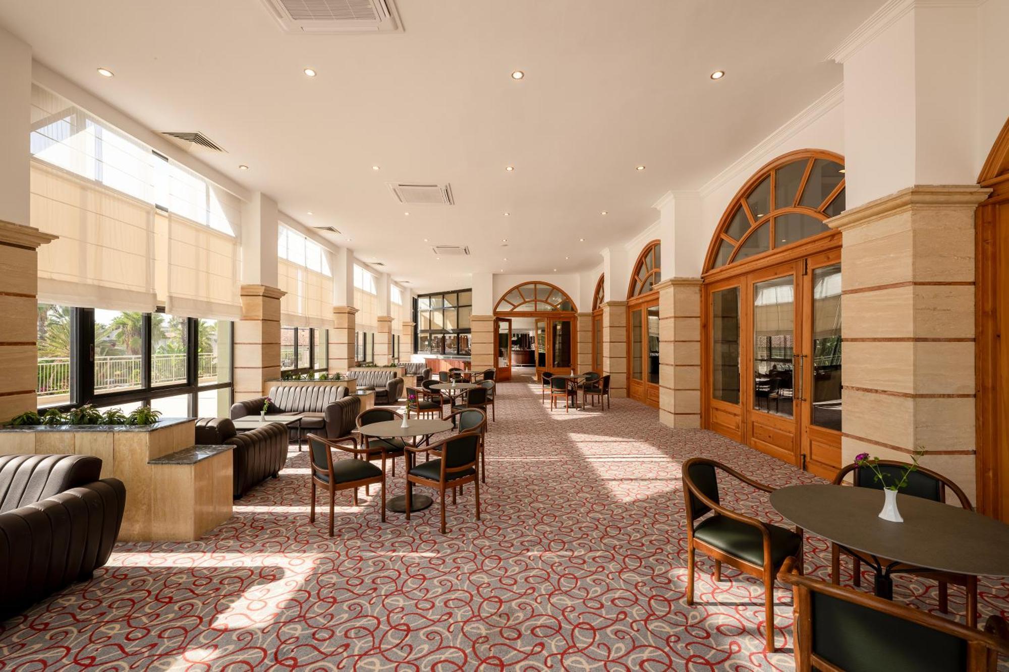 באלאק Adora Hotel & Resort מראה חיצוני תמונה