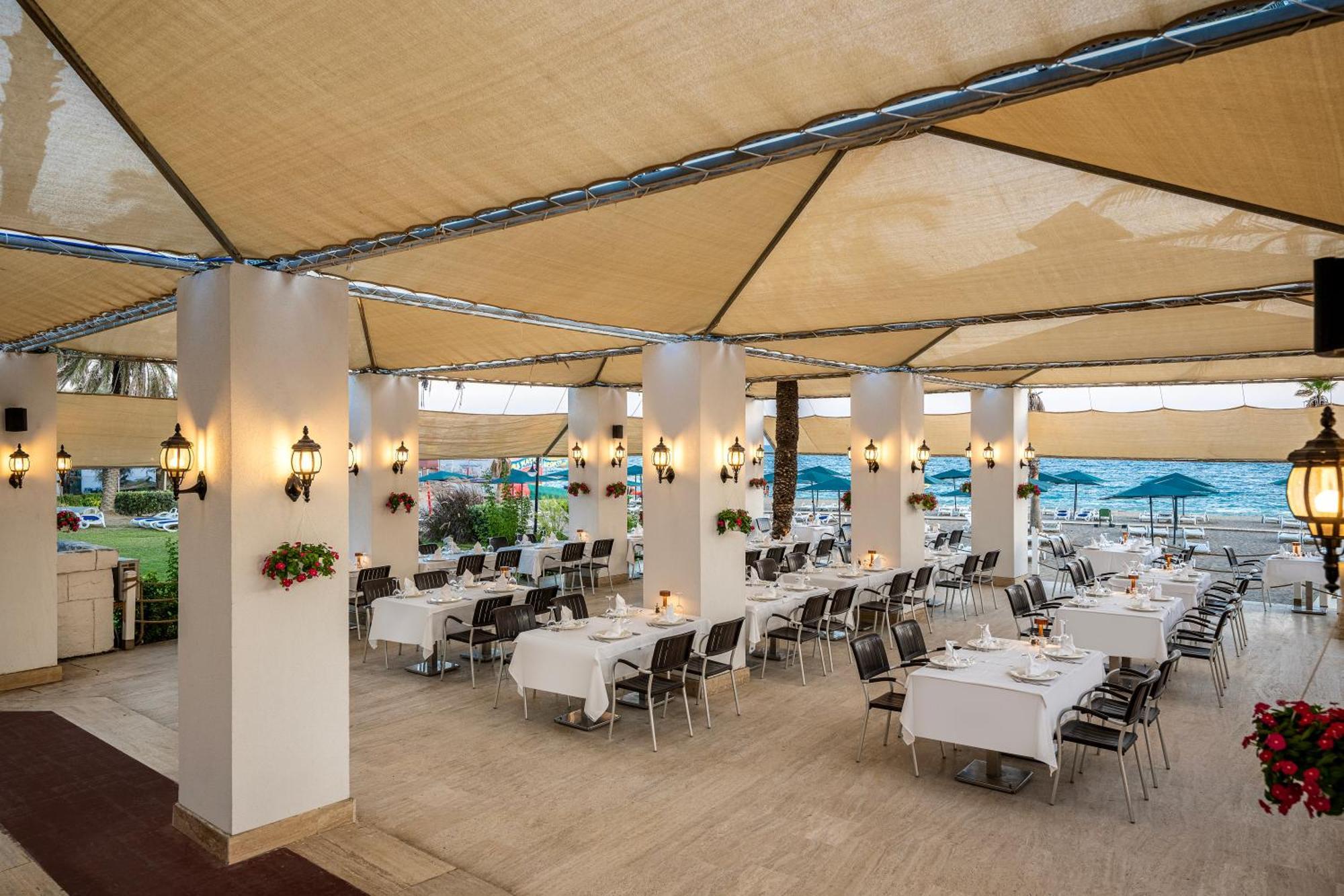 באלאק Adora Hotel & Resort מראה חיצוני תמונה