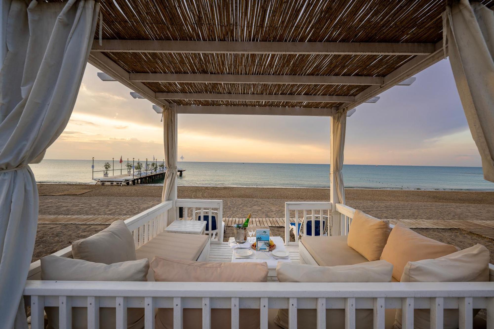 באלאק Adora Hotel & Resort מראה חיצוני תמונה